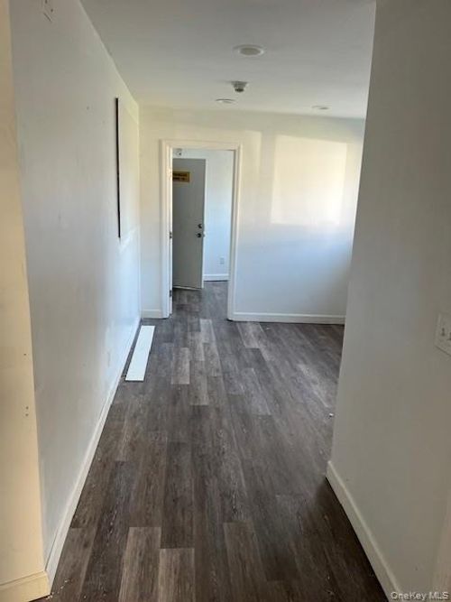 e-360 Mount Pleasant Ave, Mamaroneck, NY, 10543-2568 | Card Image