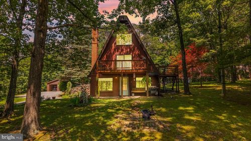 114 Mauzy Rd, BERKELEY SPRINGS, WV, 25411-4042 | Card Image