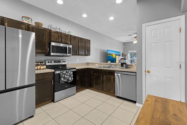 Kitchen | Image 11