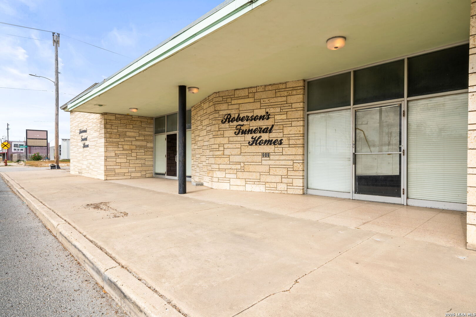 Commercial Sale in Three Rivers 2
