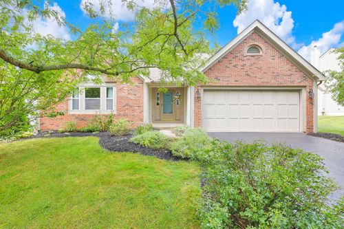 137 Clayburn Dr, Pataskala, OH, 43062-8108 | Card Image