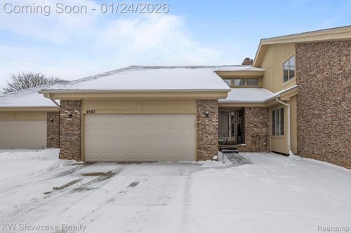 4687 Fairway Ct, Waterford, MI, 48328-3484 | Card Image