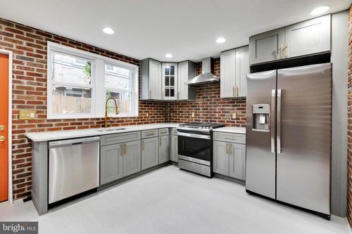 1903 S Warnock St, PHILADELPHIA, PA, 19148-2332 | Card Image