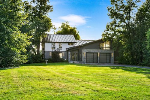 2318 Summerside Dr, Manotick, ON, K4M1B4 | Card Image