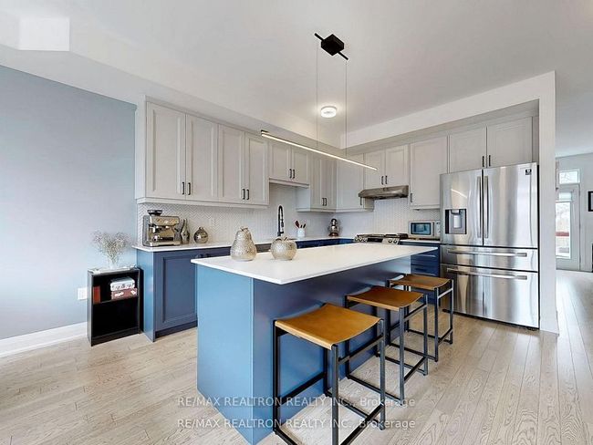 10 Shatner Trnabt, House attached with 3 bedrooms, 4 bathrooms and 1 parking in Vaughan ON | Image 8