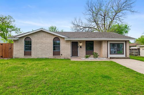 2605 Laurel St, Grand Prairie, TX, 75050-4361 | Card Image
