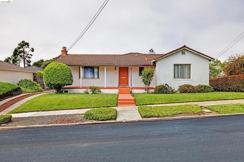 1673 Butte St, Richmond, CA, 94804-5213 | Card Image