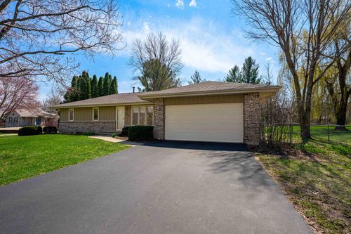 3447 Bigfoot Trail, Rockford, IL, 61109 | Card Image