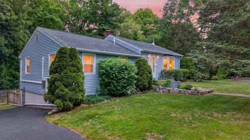 9 Friendship Lane, Smithfield, RI, 02917 | Card Image