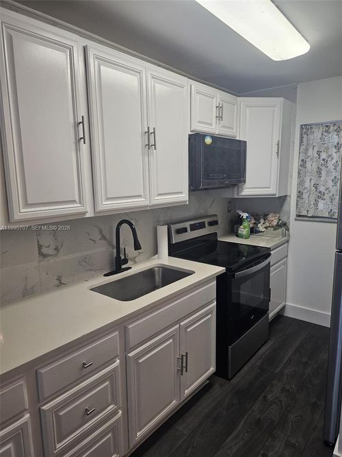 apt-209-6055 W 19th Ave, Hialeah, FL, 33012-6047 | Card Image