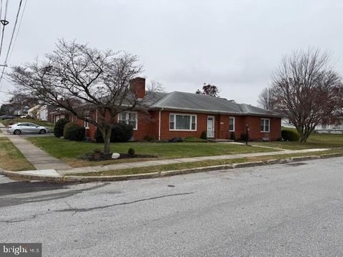 300 N Franklin St, WAYNESBORO, PA, 17268-1108 | Card Image