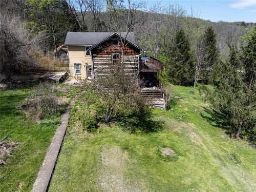 120 Saint Paul Ln, Ligonier, PA, 15658-3528 | Card Image