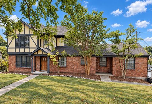 520 32nd Ave S, Nashville, TN, 37212-3245 | Card Image