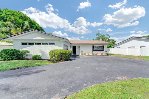 625 Linnet Cir, Delray Beach, FL, 33444-1939 | Card Image