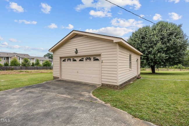 Garage | Image 16
