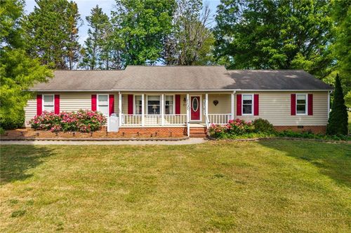 1137 Hibriten Dr Se, Lenoir, NC, 28645-5906 | Card Image