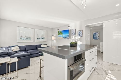 109-980 7th Ave S, NAPLES, FL, 34102-6733 | Card Image