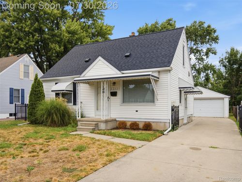 22421 Revere St, Saint Clair Shores, MI, 48080-2881 | Card Image
