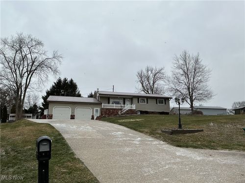 5890 Melody Ln, Nashport, OH, 43830-9585 | Card Image