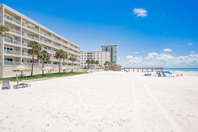 APT-407 - 17500 Gulf Blvd, Condo with 3 bedrooms, 2 bathrooms and null parking in REDINGTON SHORES FL | Image 52