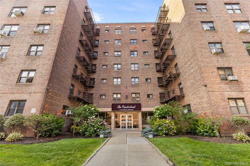 42b-87-40 Francis Lewis Blvd, Queens Village, NY, 11427-2824 | Card Image