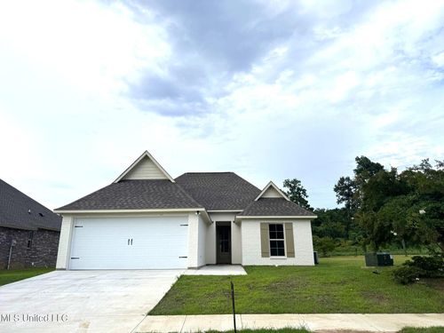 6 Hedges Plantation Pl, Natchez, MS, 39120-7003 | Card Image