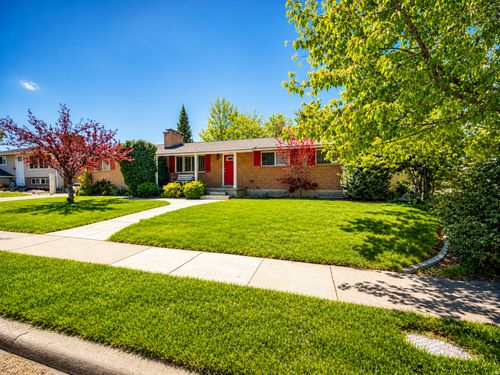 50-555 N 30 W, Kaysville, UT, 84037-1141 | Card Image