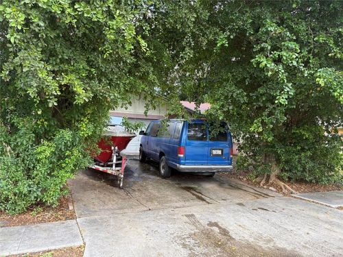 2109 Pinehurst Dr, West Palm Beach, FL, 33407-3547 | Card Image