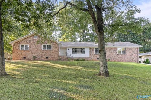 2804 Bentley St Se, Huntsville, AL, 35801-2219 | Card Image