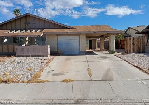 6749 Oak Valley Dr, Las Vegas, NV, 89103-3144 | Card Image