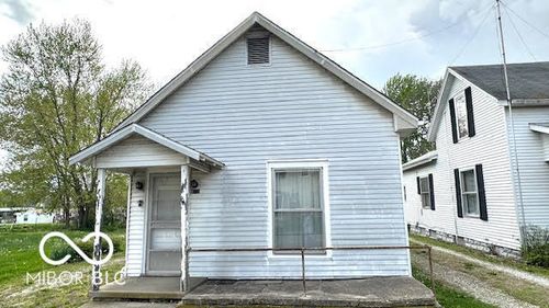 822 Main St, Hope, IN, 47246-1029 | Card Image