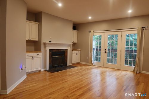 b-124 Hope Street, Stamford, CT, 06906 | Card Image
