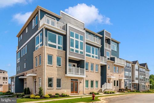 710 Iron Forge Rd, FREDERICK, MD, 21702-1595 | Card Image