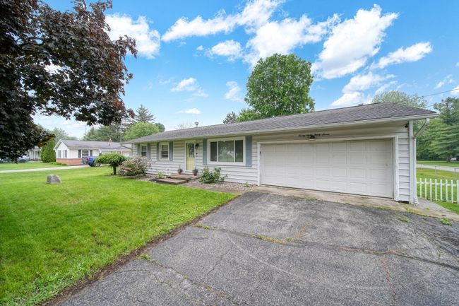 2837 Elmwood Dr, House other with 3 bedrooms, 2 bathrooms and null parking in Adrian MI | Image 4