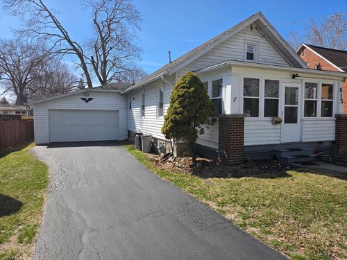 813 E 15th St, Sterling, IL, 61081-2623 | Card Image