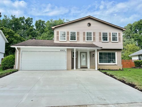 42455 Park Ridge Rd, Novi, MI, 48375-2660 | Card Image