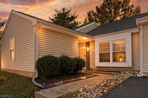 29 Avebury Pl, Somerset, NJ, 08873-4721 | Card Image