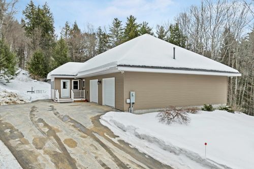 50 Banjo Dr, Thornton, NH, 03285-6107 | Card Image
