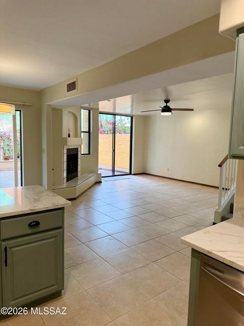 2928 E Sierra Vista Rd, Tucson, AZ, 85716-0903 | Card Image