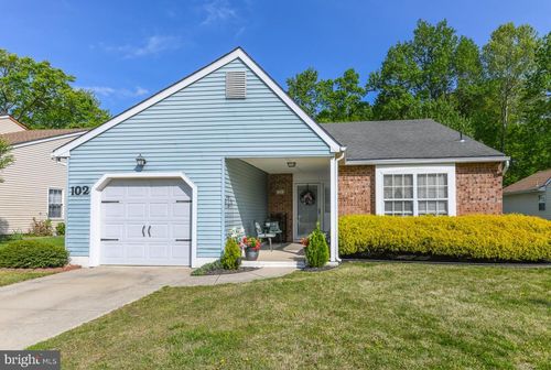 102 Lakebridge Dr, DEPTFORD, NJ, 08096-6721 | Card Image