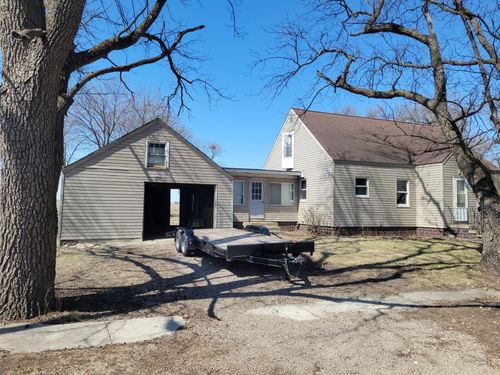 145 S Lindberg Ave, Dunnell, MN, 56127-4006 | Card Image