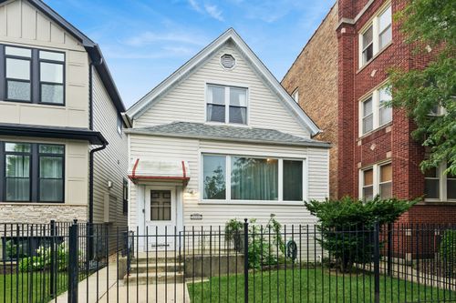 1721 W Foster Ave, Chicago, IL, 60640-2015 | Card Image