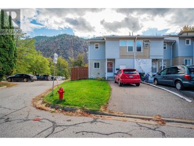 3362 Laurel Cres, Townhouse with 3 bedrooms, 2 bathrooms and 2 parking in Trail BC | Image 2