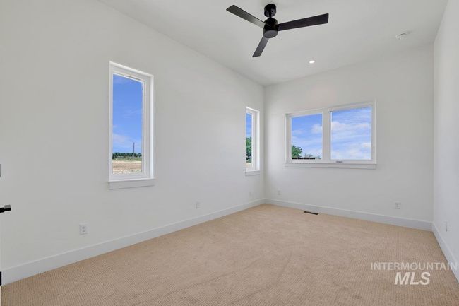 2282 E 4400 N, House other with 4 bedrooms, 4 bathrooms and 3 parking in Filer ID | Image 29