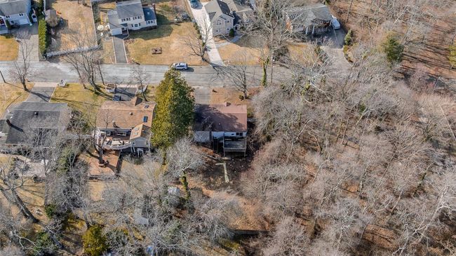 Aerial view with a residential view | Image 30