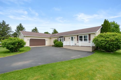 52495 Pulver Rd, Three Rivers, MI, 49093-8426 | Card Image