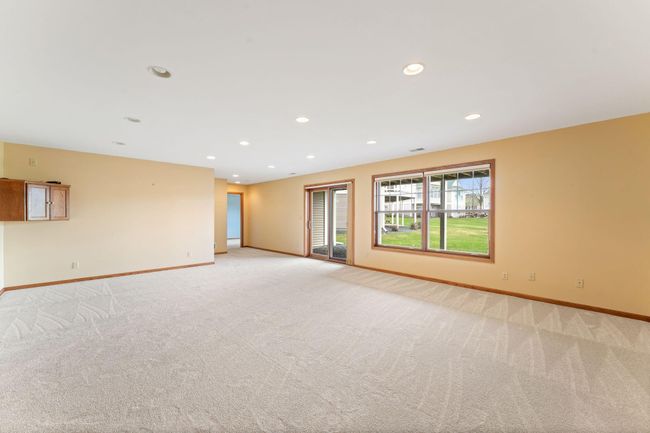 9946 Wellington Ln, Townhouse with 4 bedrooms, 3 bathrooms and null parking in Woodbury MN | Image 41