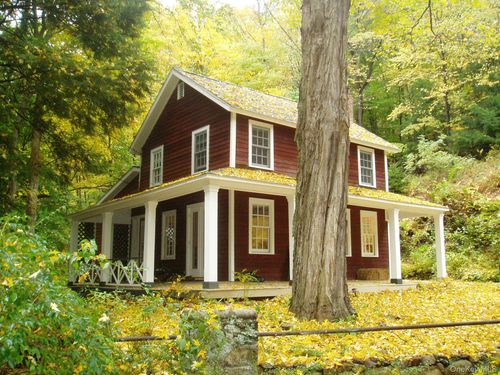 4 Old Cat Rock Rd, Garrison, NY, 10524-3813 | Card Image