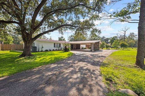 1014 Pine Needles Dr, Sour Lake, TX, 77659-9255 | Card Image