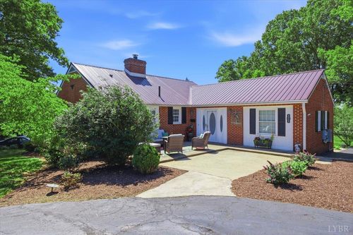 2215 Beverly Hts, Altavista, VA, 24517-2030 | Card Image